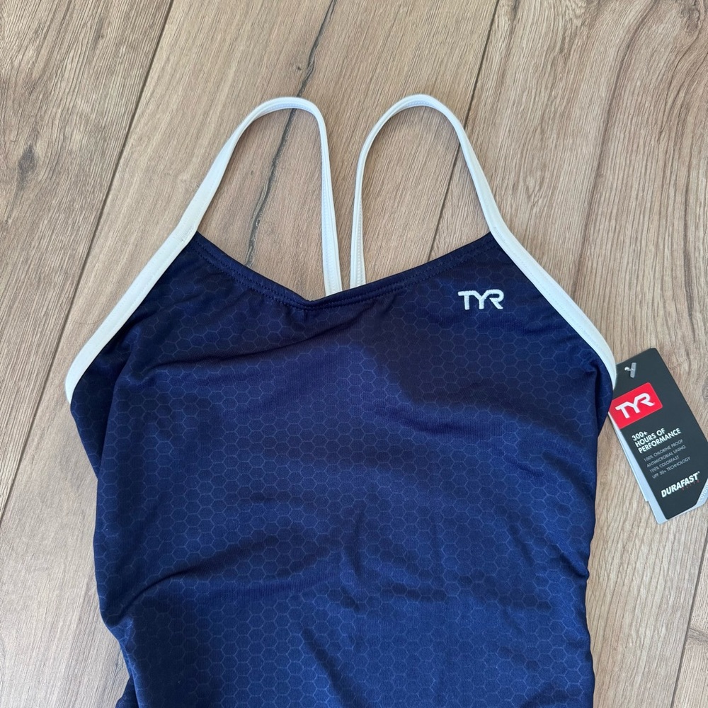 TYR Hexa Diamondfit One Piece Swimsuit Size 30 - Picture 4 of 7